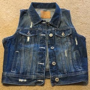 Amethyst Jeans denim vest distressed large